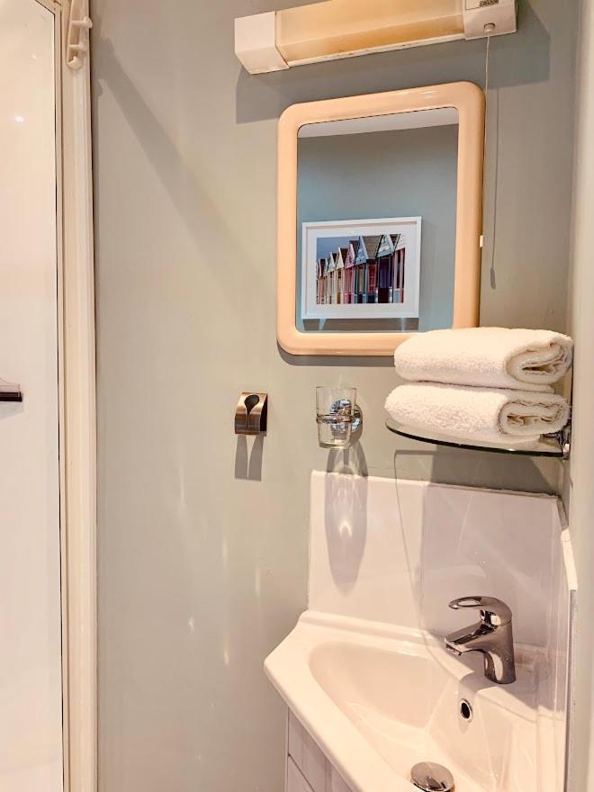 Royal Mile Apt, Just 1 Min From Edinburgh Castle! Buitenkant foto