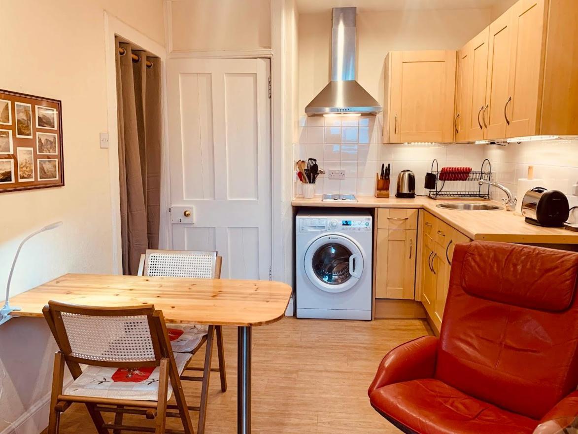 Royal Mile Apt, Just 1 Min From Edinburgh Castle! Buitenkant foto